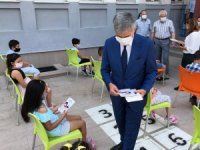 ‘Arkadaş’ Kitabı Ankara’da Öğrencilere Dağıtıldı