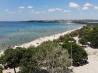 Menekşe Halk Plajı’nda Endişelendiren Kalabalık