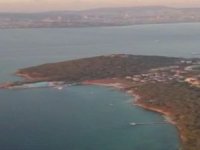 Bakan Pakdemirli, Heybeliada’daki Yangın Söndürme Çalışmalarını Havadan İzledi