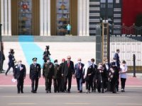 Cumhurbaşkanı Erdoğan Şehit Yakınları Ve Gazilerle Birlikte 15 Temmuz Şehitler Abidesi’ne Çiçek Bıraktı