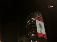 Filistin Radyo Ve Televizyon Binasına Lübnan Bayrağı Yansıtıldı