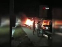 Seyir Halindeki Otomobil Alev Topuna Döndü