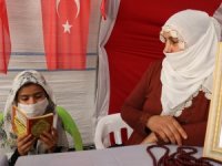 Evlat Nöbetindeki Zümrüt Salim, Hdp İl Binasında Hafız Oğlunun Yolunu Gözlüyor