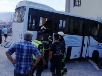 Askerleri Taşıyan Midibüs Kaza Yaptı: Çok Sayıda Yaralı Var