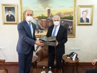 Binali Yıldırım Şanlıurfa Valiliğini Ziyaret Etti