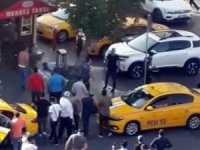 Taksi Durağı’ndaki Silahlı Çatışma Anı Amatör Kamerada