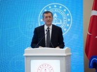 "Sizlerden Ricam, Canlı Derslerin Ekran Görüntülerini, Kayıtlarını Öğrencimizle Bağı Olmayan İnsanlarla Paylaşmamanız”