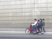 Bursa’da Motosiklet Üzerinde Tehlikeli Yolculuk