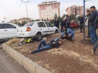Babasının Elini Bir An Olsun Bırakmadı