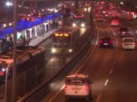 Sokağa Çıkma Kısıtlamasına 1 Saat Kala İstanbul’da Trafik Ve Metrobüs Yoğunluğu