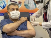İlk CoronaVac aşısı Sağlık Bakanı Koca'ya yapıldı