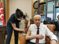 Devlet Bahçeli Koronavirüs Aşısı Yaptırdı