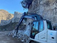 Türkiye’nin En Görkemli Kalesi Zilkale'nin Yolu Genişletildi
