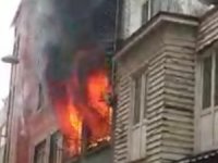 Fatih’te Apartman Dairesinde Yangın: Mahsur Kalanlar Son Anda Kurtarıldı