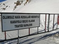 Van-bahçesaray Yolu Ulaşıma Kapalı