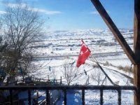 Bakan Selçuk’tan ’Evde Bayrak Direği’ Paylaşımı