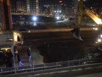 Kilit Kavşakta Su Borusu Patladı: Ankara-kayseri Kara Yolu Trafiğe Kapatıldı