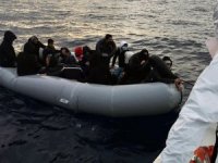 Yunan Sahil Güvenliği 28 Göçmeni Türk Karasularına İtti