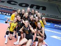 Vakıfbank Final Serisinde 1-0 Öne Geçti