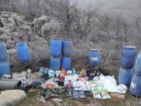 Şemdinli’de Teröristlere Ait Yaşam Malzemesi Ele Geçirildi