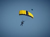 Base Jump Dünya Rekortmeni Kuzey Marmara Otoyolu’ndan Paraşütle Atladı