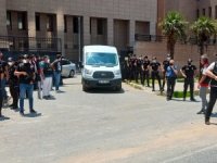 Hdp İ̇zmir İ̇l Başkanlığında 1 Kişiyi Öldüren Zanlı Cezaevine Gönderildi