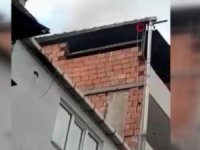 Fatih’te Psikolojik Sorunları Olan Kişi Kendi Evini Ateşe Verdi