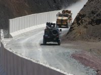 Düzensiz Göçmen Geçişleri Sınır Duvarlarıyla Engellenecek