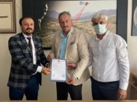 Vefat Eden Annesi Adına Hastane Arazisi Bağışladı