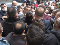 Kızı Pkk Tarafından Dağa Kaçırılan Baba Hdp Genel Merkezi Önünde