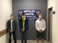Kiralık Araca Sahte Plaka Takıp, Önce Sattılar Sonra Çaldılar
