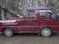 Aracının Tavanına Kafasını Vurunca Sinirlendi, Panelvanı Kamyonete Dönüştürdü