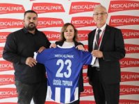 medical park elazig hastanesi elazig karakocan fk nin saglik sponsorlugu anlasmasini yeniledi