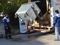 Çöp Konteynerleri Yıkanarak Temizleniyor