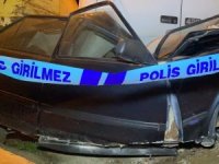Freni Boşalan Tır, 3 Otomobile Ve Kepçeye Çarptı: 3 Yaralı
