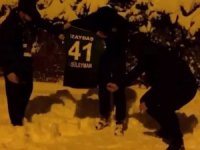 Ezeli Rakibe Transfer Olan Futbolcunun Formasını Yaktılar