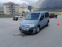 Hafit Ticari Araç ile Otomobil Çarpıştı: 1 Yaralı