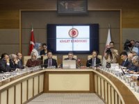Basın, sosyal medya ve internet haberciliğine ilişkin düzenleme, TBMM Adalet Komisyonunda kabul edildi