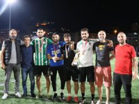 Rize’de Düzenlenen Ayak Tenisi Turnuvasının Kazananları Ödüllerini Aldı