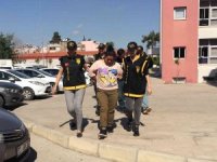 Adana’da Sürücüyü “Aşk Vaadiyle” Kandırıp Gasp Eden 3 Zanlı Tutuklandı