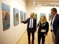 Rizeli Akademisyen ressam Prof. Birsen Çeken'in "Zaman Sızlar "Temalı Resim Sergisi Sanko Sanat Galarisi’nde Açıldı