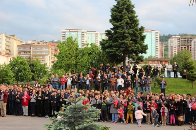 Trabzon Şehidine Tören