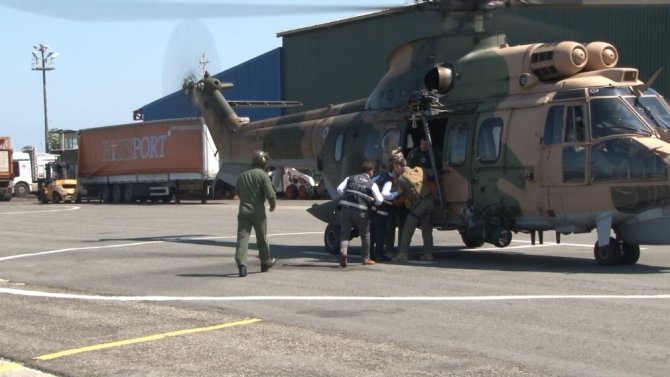 Kaçkarlar’a Tırmanırken Yuvarlanan Kayanın Çarpması Sonucu Yaralanan Doktor Askeri Helikopterle Kurtarıldı