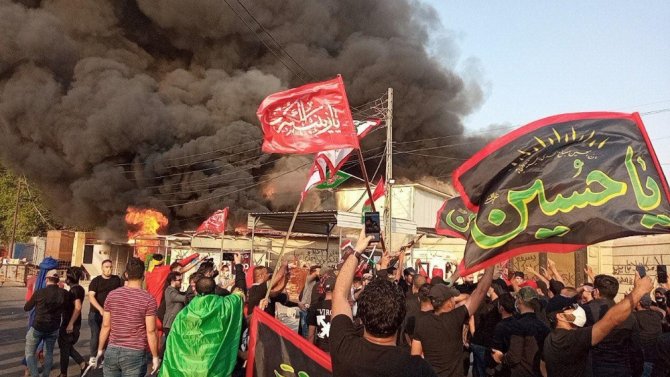 Irak’ta Öfkeli Şii Grup Televizyon Kanalını Ateşe Verdi