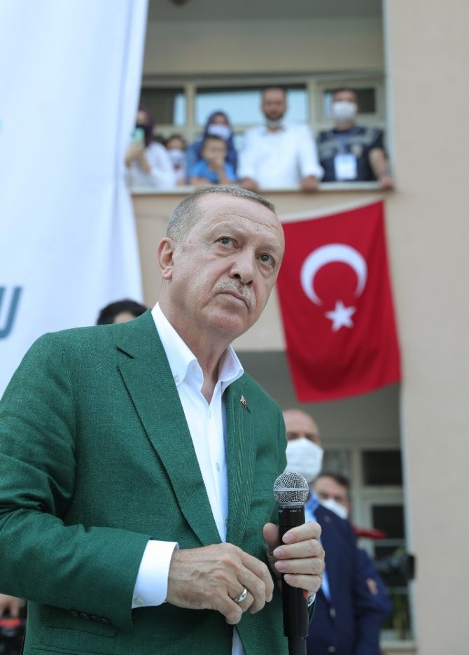 Cumhurbaşkanı Erdoğan: “Selden Zarar Gören Tüm Esnaflarımıza Yapılan Çalışma İle 50 Bin Liraya Kadar Olan Zararları Hibe Olarak Verilecektir”