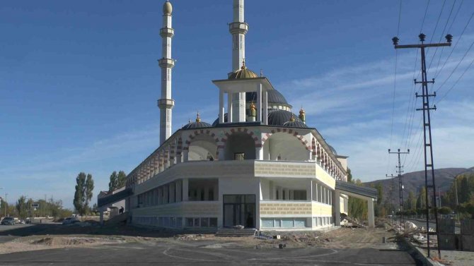 Mus Ta 3 Bin 700 Kisilik Osmanli Ve Selcuklu Mimarisine Uygun Cami Insa Edildi