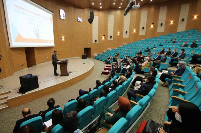Kırşehir’de Öğrenciler ’Kadın Ve Aile’ Dersi Alacak