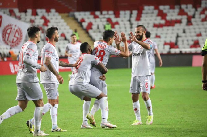 Ziraat Türkiye Kupası: Ft Antalyaspor: 4 - Amed Sportif Faaliyetler: 0