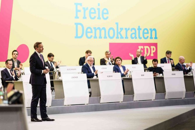 Almanya’da Sdp’nin Ardından Fdp De Koalisyon Protokolünü Onayladı