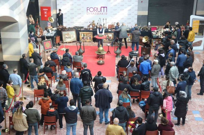 Forum Diyarbakır Avm’de Antika Ürünler Açık Artırma İle Satıldı